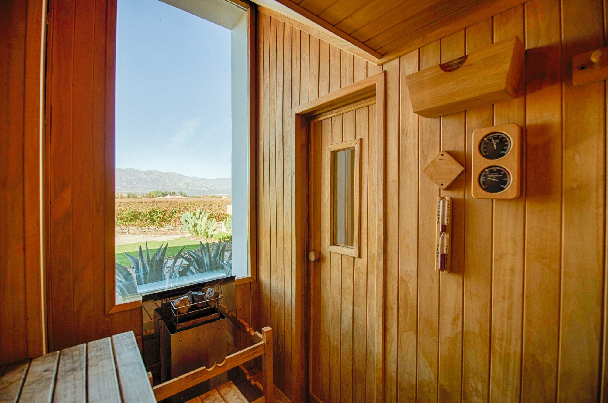 Hotel Grace Cafayate Zewnętrze zdjęcie A modern Finnish sauna