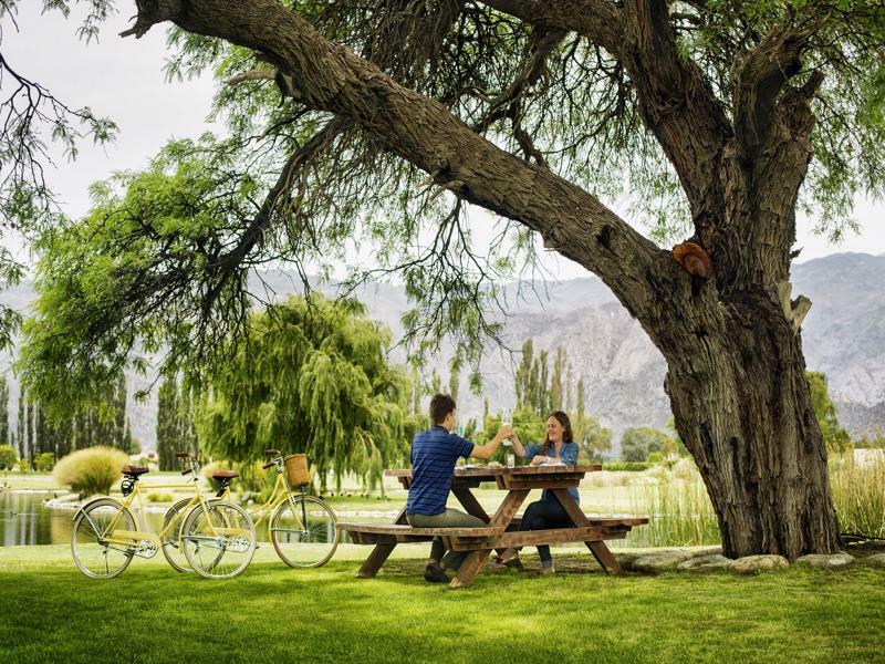 Hotel Grace Cafayate Zewnętrze zdjęcie Picnic at the University of Washington